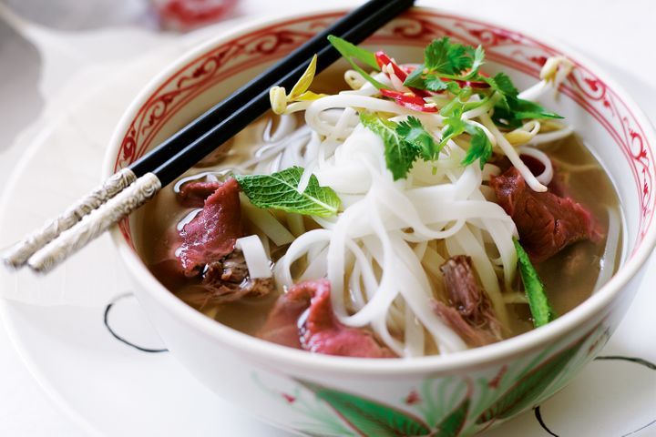 Không Phải Ngẫu Nhiên Phở Bò Lại Được Các Đầu Bếp Hàng Đầu Thế Giới Bình Chọn Là Món Ăn Nên Thử Ít N